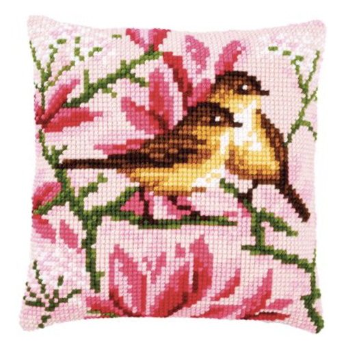 [PN-0191035] Kruissteekkussen kit Vogeltjes tussen magnolia