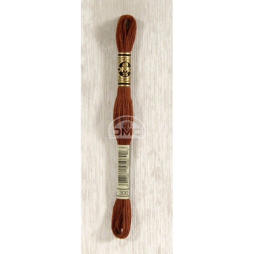 [117MC-0300] DMC Mouliné splijtzijde 8m - 0300