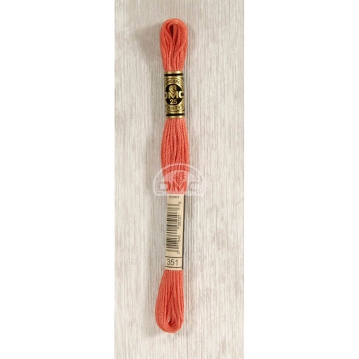 [117MC-0351] DMC Mouliné splijtzijde 8m - 0351