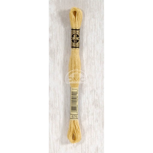 [117MC-0676] DMC Mouliné splijtzijde 8m - 0676