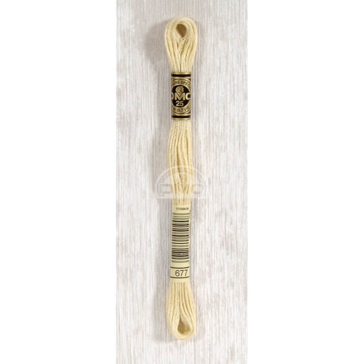 [117MC-0677] DMC Mouliné splijtzijde 8m - 0677